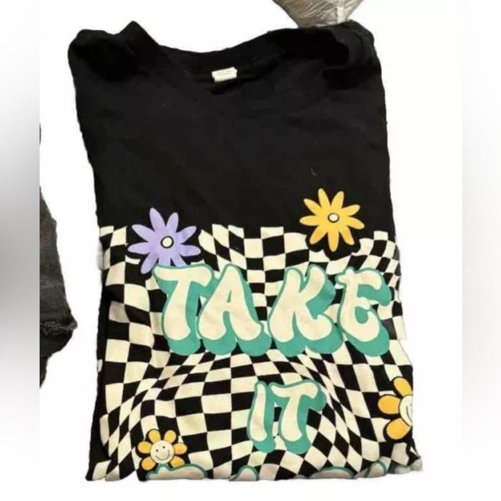 Pre loved black vintage T-shirt cropped‎ short sleeve 100% cotton
